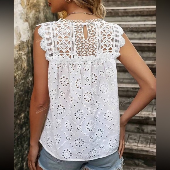 09 Boho White Floral Eyelet Lace Sleeveless Blouse - Picture 3 of 5
